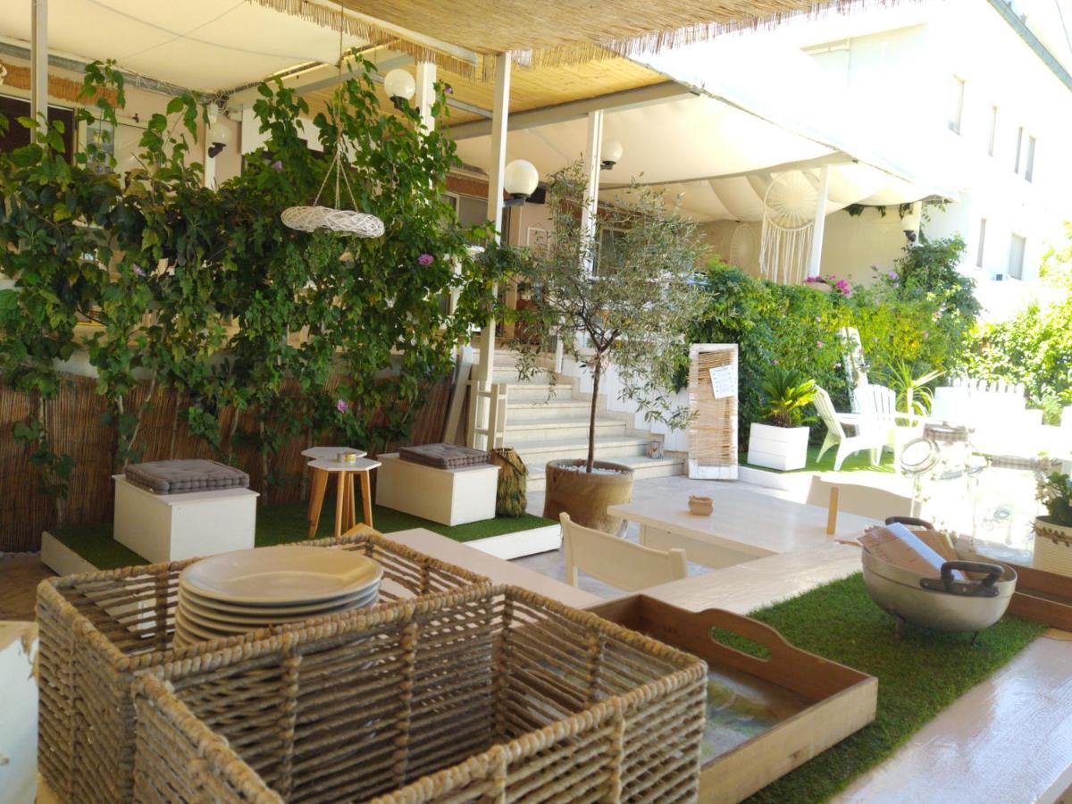 Hotel Petit Силви Марина Екстериор снимка